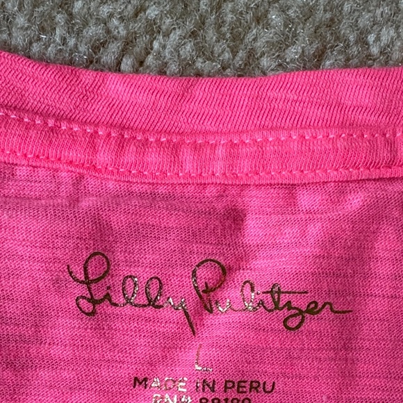 Lilly Pulitzer Vibrant Pink Short Sleeve Tee scoop neck nwt large coral sands - Picture 2 of 5